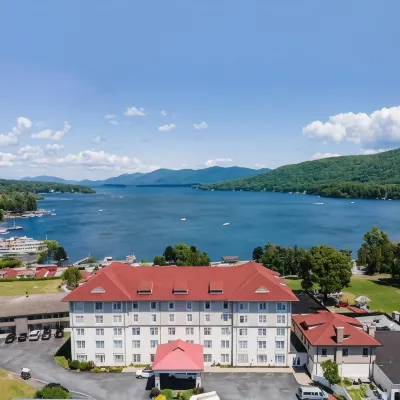 Fort William Henry Hotel Các khách sạn gần Pháo đài William Henry