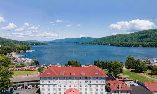 Fort William Henry Hotel