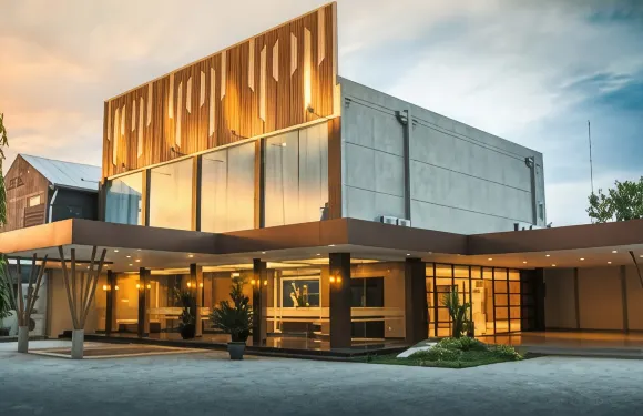 羅登·韋查耶酒店