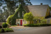 Heritage House Resort & Spa - parking
