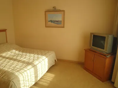 Vizit Hotel Hotel in zona Ekspotsentr Knaaz