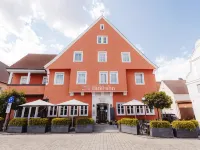 Schieners Hotel & Apfelhof Apartments Hotels in Wemding