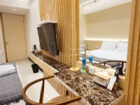 Awan @ Benson Apartment Hotels near Pakuwon Mall