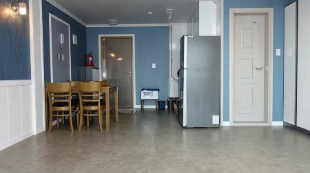 Goseong Dongsung Pension Отели рядом с достопримечательностью «Goseong Dinosaur World Expo»