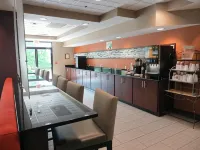 Townhome Inn & Suites by IHG - Frühstück