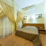 История Отели в г. 