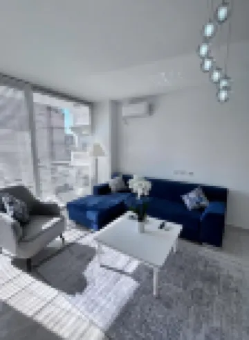 White Luxury Apartment