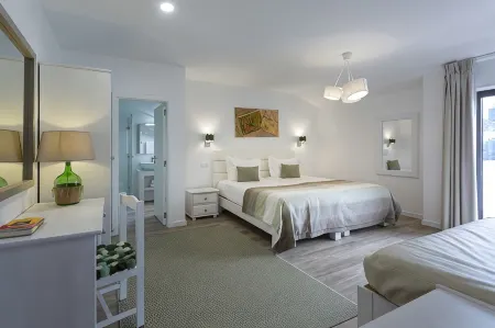 Boutique Hotel Casa do Outeiro - Arts & Crafts