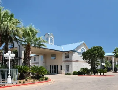 Days Inn by Wyndham San Antonio Southeast/Frost Bank Center Hotels in San Antonio