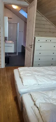 The Black House - Luxurious Holiday Villa in Zeewolde. Camping De Parel附近的飯店