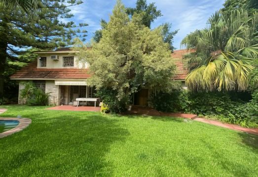 Deaf twins bed/breakfast - Housity