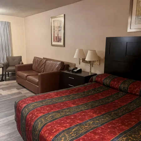 Western Inn Lakewood