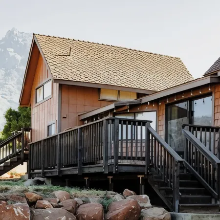 The Farmhouse at Mt. Dennison/Entire Home in Balch Park 2 Mi from Sequoia Forest