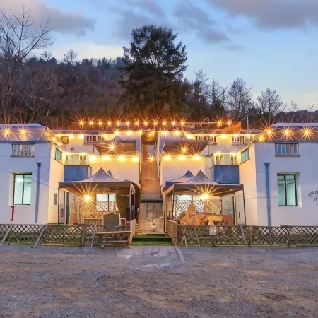 Chuncheon Dogandstay