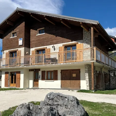 Spacious house ideally located. Confort + for 6 people, private parking