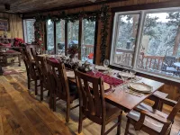 Private Mountain Tranquility for large families near Rocky Mountain National Pk!
