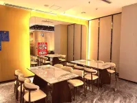 Beijing Venice Holiday Hotel (Shunyi Metro Station) Hotels near Fengbo Station