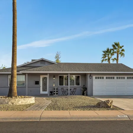 Charming 4 Bedroom Home Near ASU with a Office Space & Outdoor Playground