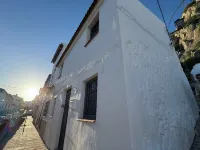 Lemon Tree Patio, Andalusian Traditional Cottage in the heart of Olvera - Wifi