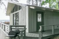 Round Rock Lodge - Retreat Nestled Among The Trees With Stunning Lake Views