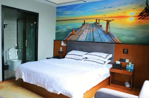 Pingguo Weisner Theme Hotel