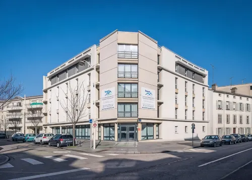 Nemea Appart Hotel Home Suite Nancy Centre