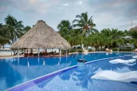 Luxury Waterfront Villa + FULL RESORT ACCESS! No sargassum! - Villas