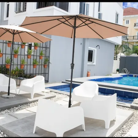 Lekki 3Bed Oceanview with Jetty, Chef & Janitor.