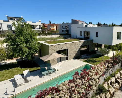 Villa Zen: Spacious Istrian Villa with Private Pool – Perfect for Families, Steps from the Sea Hotels in Vabriga
