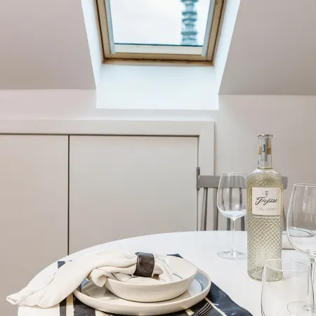 Kula London - Fitzrovia Newman St Отели рядом с достопримечательностью «Театр Критерион»