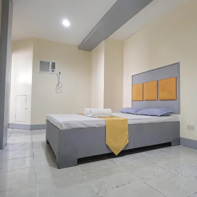 Rivoli Hotel Các khách sạn gần Hồ Sampaloc