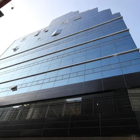 Platinum Hotel Отели рядом с достопримечательностью «Галерея «604»»