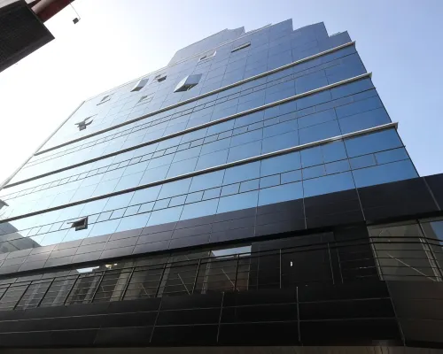Platinum Hotel Hotel in zona Mercato del Pesce di Shindonga