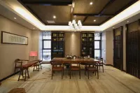 Wu Wei Hot Spring Resort - Pools