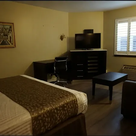 Travelodge by Wyndham Concord