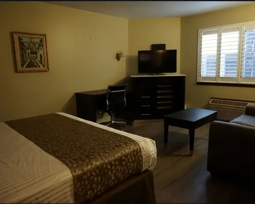 Travelodge by Wyndham Concord Hotels in Concord