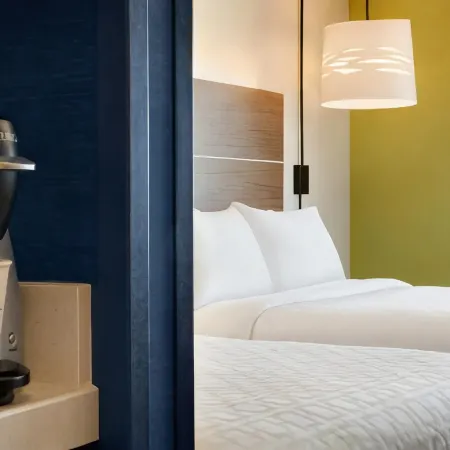 Holiday Inn Express & Suites CALGARY AIRPORT TRAIL NE by IHG