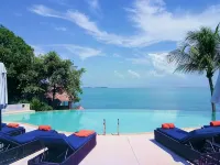 Coral Cliff Beach Resort Samui - Beach