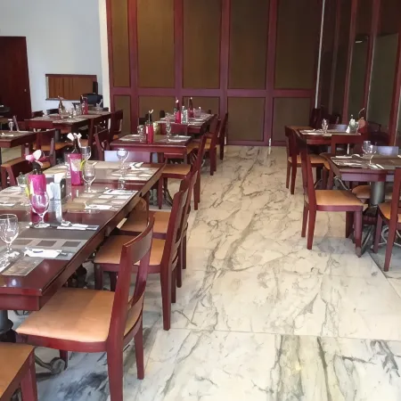MJ Hotel and Suites