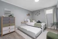 4 mins to LU • Cozy Home • Game Room • Fire Pit - 4-Star