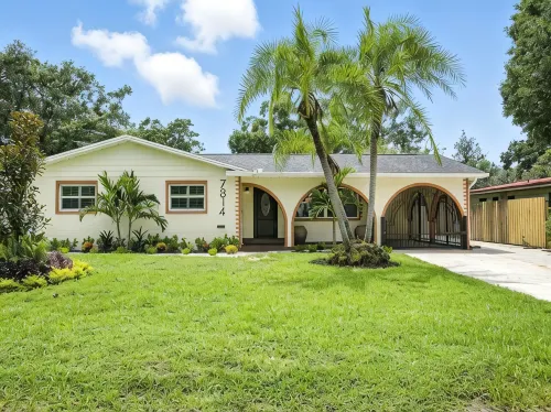 Luxury Oasis Retreat W/Pool, Jacuzzi, Pickleball, Pool Table, Games - Private Pools