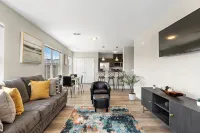 City Views 1BR Free-Parking- Close to NYC - Condos
