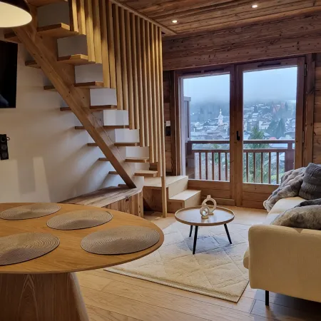 7 Minutes from the Center and Superb Mountain Views