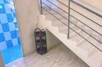 La Siesta Abidjan-Charming 2-bedroom Split-Mezzanine level apartment; WiFi-AC. - 2-نجوم