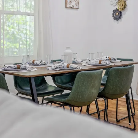 Huge Home , 5 Bedrooms, Sleeps 16
