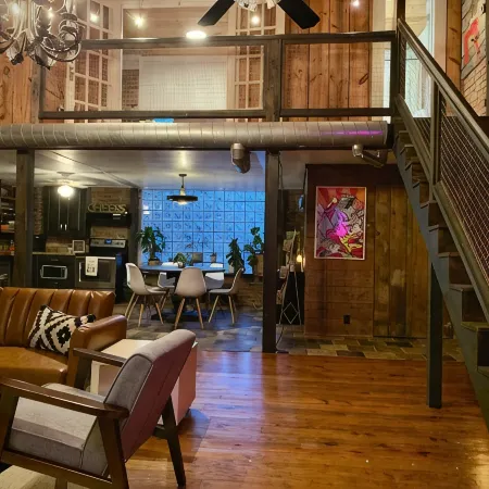 Supercool 2-Bedroom Modern Rustic Loft in Downtown Eatonton, Near Lake Oconee