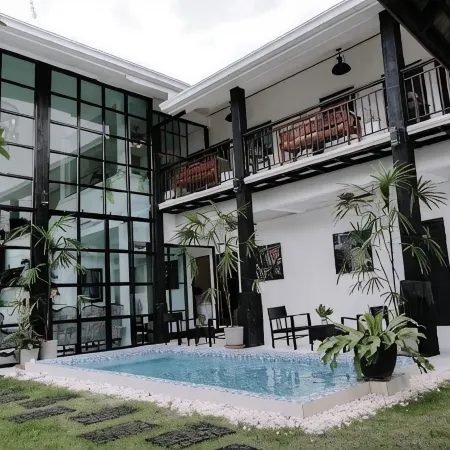 The Courtyard Chiangrai Отели рядом с достопримечательностью «Монумент Короля Менграи»