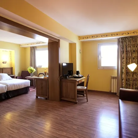 Ski Plaza Hotel & Wellness Отели в г. Канильо