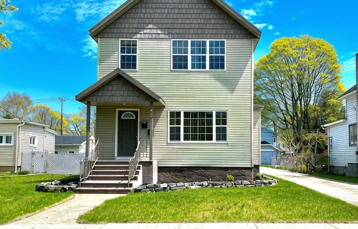 Cozy & Clean Loft Near Lake Michigan – Ideal for Work & Play!