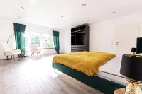 Design apartment centrally located in Andernach with top view, WiFi, kitchen, parking space